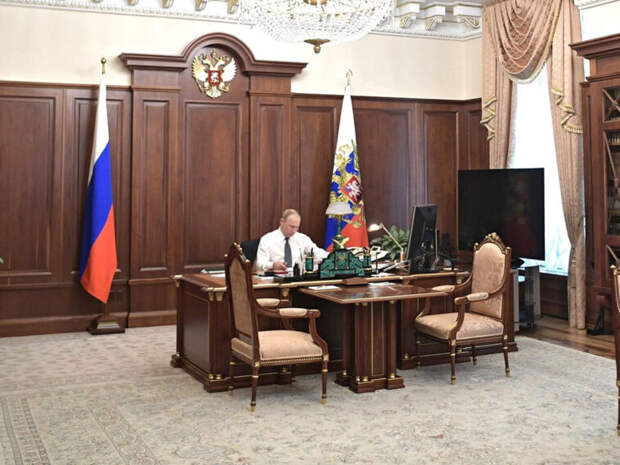 Портрет из кабинета Путина вызвал ажиотаж в Индии: фото завирусилось в Сети (ФОТО)