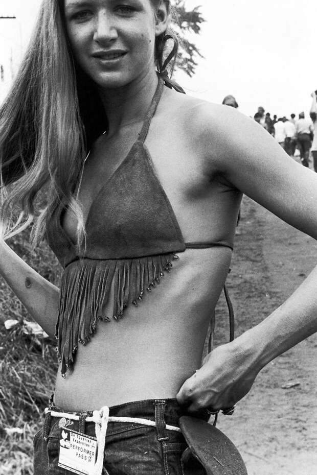 A Young Woman In A Fringed Buckskin Top At The Woodstock Music Festival
