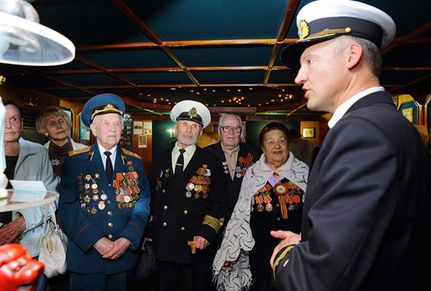 В 2015 году барк принимал участие в вахтах памяти в честь 70-летия Победы