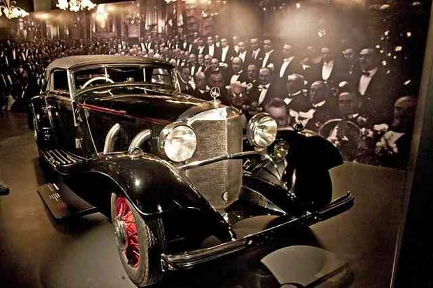 Музей авто истории в турине, италия. (трафик)