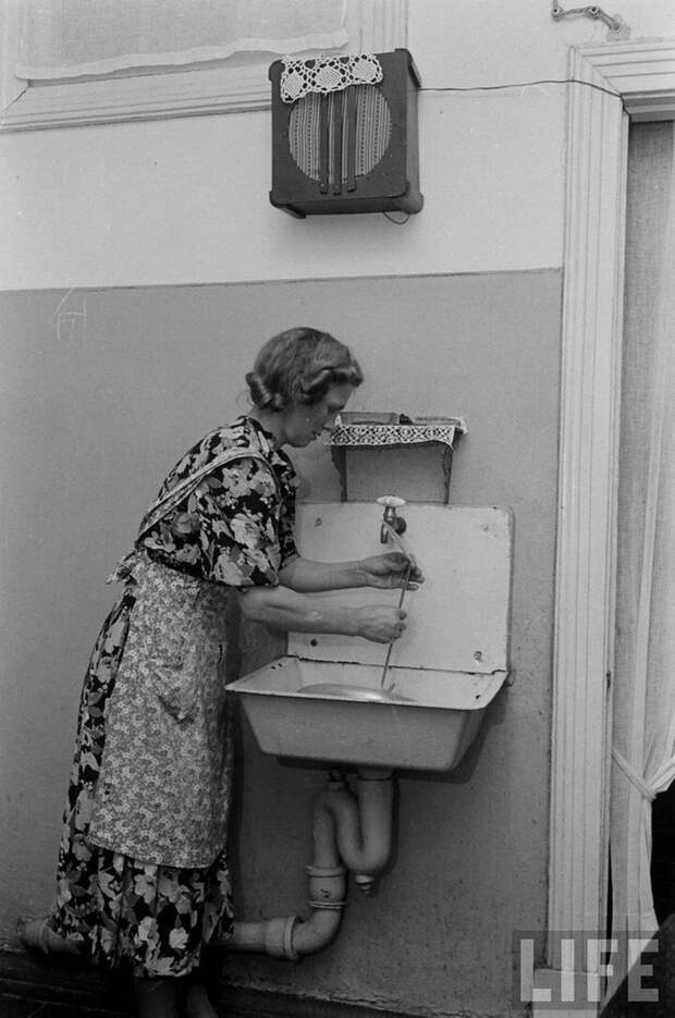 Фоторепортаж о жизни простых советских граждан в 1950-х