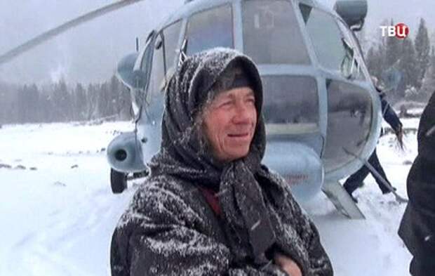 Сибирскую отшельницу Агафью Лыкову доставили в больницу