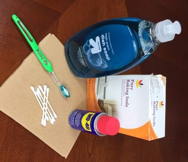 чем почистить жирное пятно