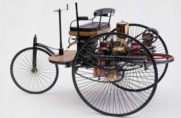 В 1885 г. Карл Бенц запатентовал изобретение – первую машину с бензиновым двигателем. автомобили, интересно, факты