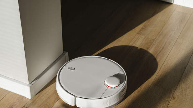 ИТ-эксперт Зыков перечислил риски при взломе робота-пылесоса