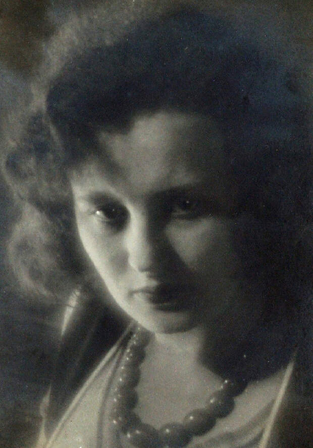 Вероника Полонская, фото из архива музея В.Маяковского Вероника Полонская, фото из архива музея В.Маяковского