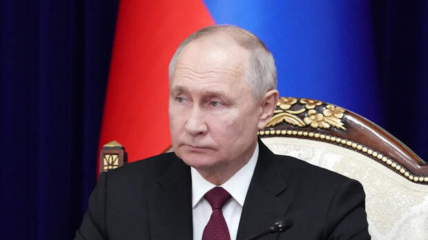 Путин установил порядок выезда из России допущенных к гостайне