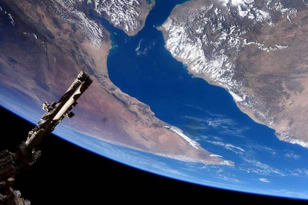 NASA ко Дню Земли показало лучшие снимки нашей планеты