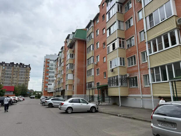 Штрафы за баннеры и вывески на балконе — новые правила благоустройства с 1 мая