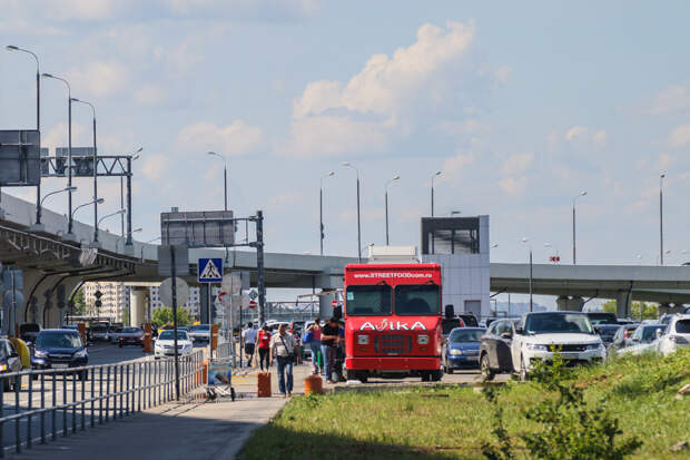 Кризис-фигизис: мы нашли дешевые столовые во всех московских аэропортах