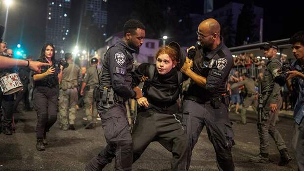 Полиция задержала 12 участников акции протеста в Тель-Авиве