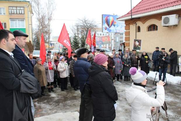 Ответ на открытие Ельцин-центра не заставил долго ждать - открыт первый в России Сталин-центр