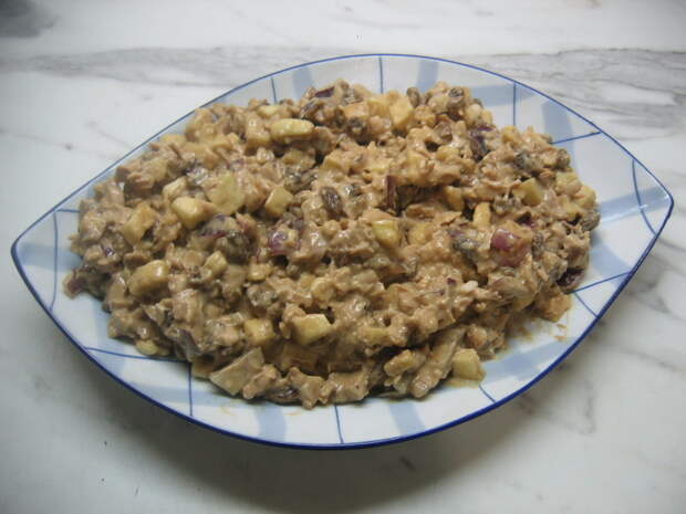Салат «Ассоль» с курицей и яблоком