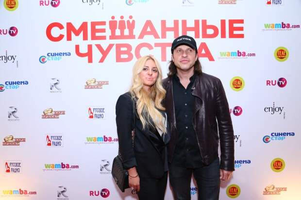 резиденты Comedy и их жены