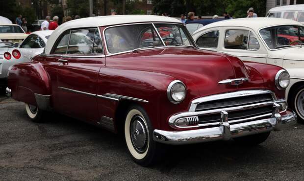 1951 год. Chevrolet Deluxe Bel Air Hardtop Coupé. «Бель Эйр» первого поколения стал классикой послевоенного автомобильного дизайна. 1951 год. Chevrolet Deluxe Bel Air Hardtop Coupé. «Бель Эйр» первого поколения стал классикой послевоенного автомобильного дизайна. chevrolet, автодизайн, красота