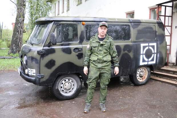 Автомобиль «УАЗ» отправили сарапульские волонтеры бойцам СВО