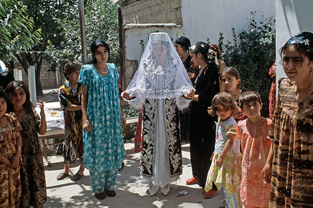 Про церковь каратистов, проституцию и любовь таджиков к «Бригаде»: 100 фактов о Таджикистане