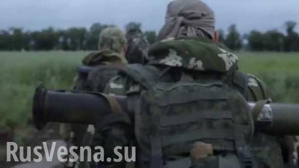 Разведчики ДНР сражаются за жизнь своего снайпера, русские своих не бросают (ВИДЕО) | Русская весна