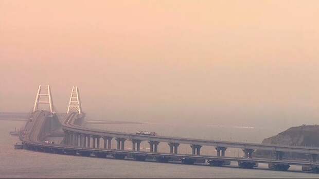 Пятикилометровая пробка растянулась перед Крымском мостом со стороны Краснодарского края