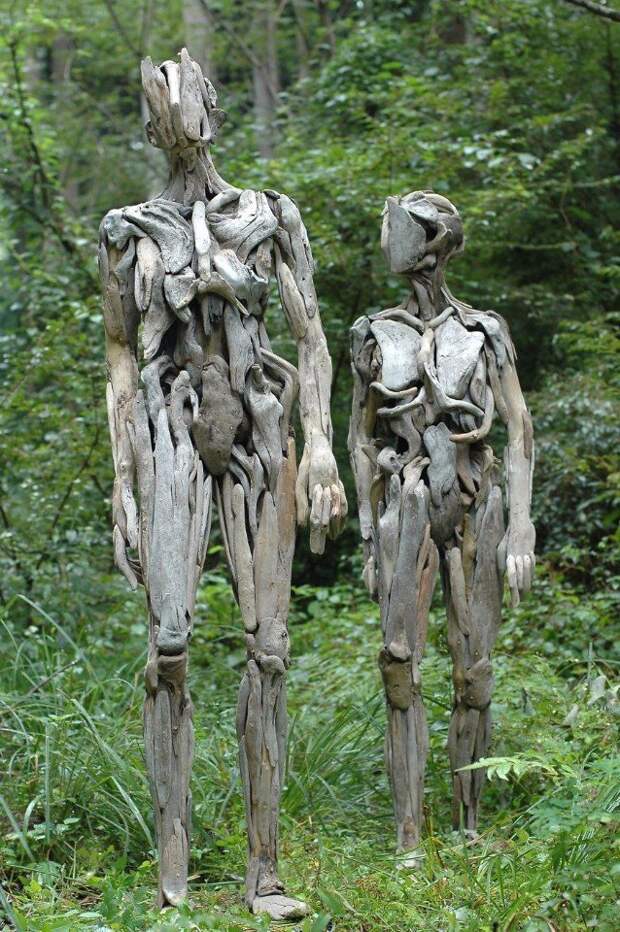 Скульптуры из коряг от дерева
