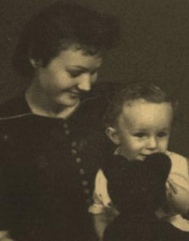 Жена Гердта Марина Новикова с сыном Всеволодом