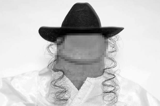 Нью-йоркский фотограф занимается профессиональной фэшн-съёмкой пенисов
