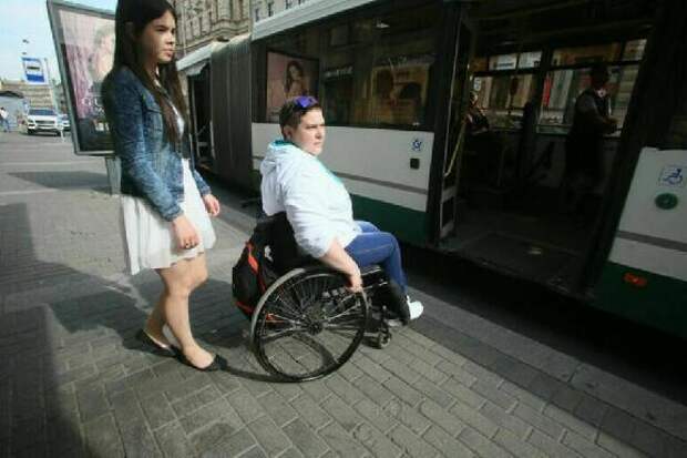 Путин подписал закон о запрете высадки инвалидов из общественного транспорта