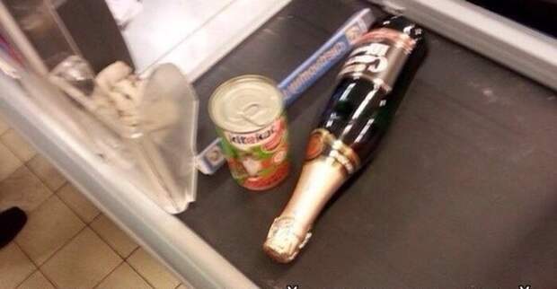 Этих дам можно вычислисть в магазине по продуктовому набору Этих дам можно вычислисть в магазине по продуктовому набору женщины, прикол, юмор