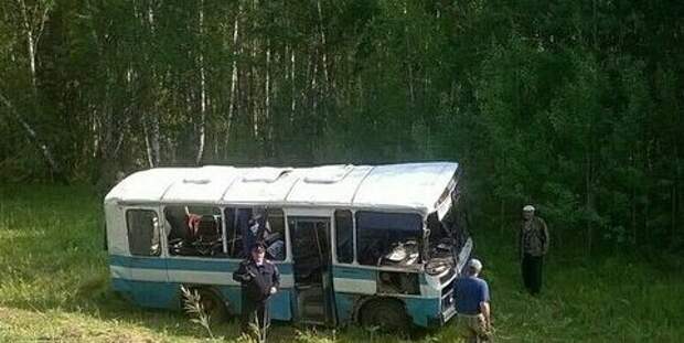 27 человек пострадали в ДТП с рейсовым автобусом под Красноярском