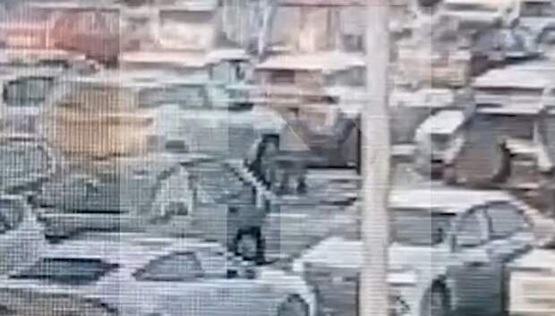 Появилось видео, как пропавший в Петербурге мальчик сел в чужую машину