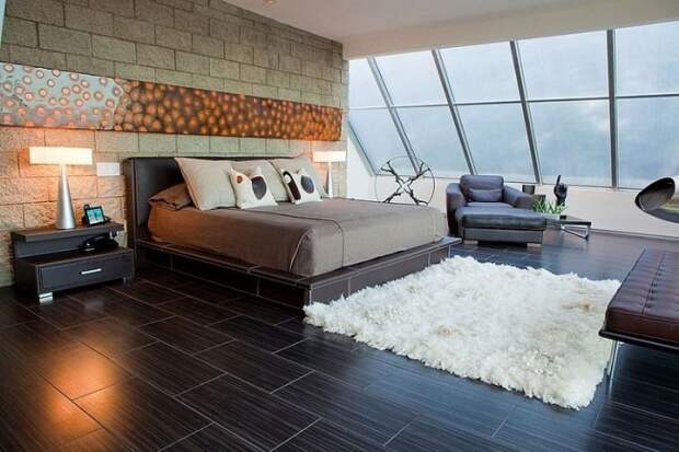 Современный дизайн спальной комнаты подразумевает смелость и оригинальность