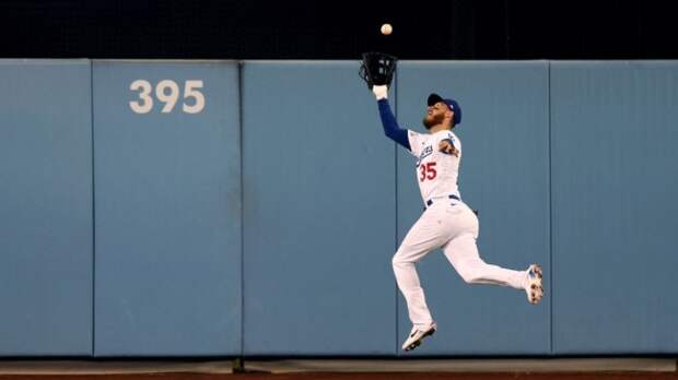 Cody Bellinger catching a fly ball
