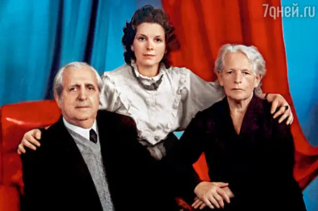 Клара Новикова: «Я могу играть дуру, но не быть ею»