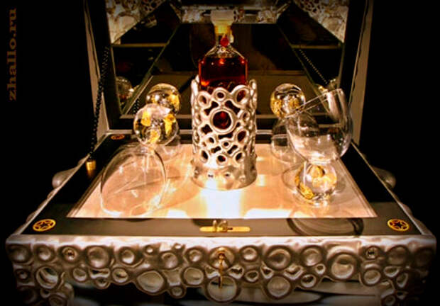 http://zhallo.ru/wp-content/uploads/2013/04/cognac-hennessy.jpg