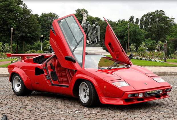 Lamborghini Countach.