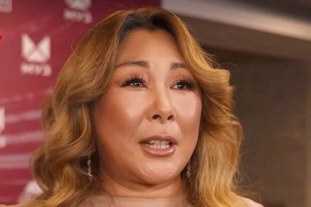 Певица Анита Цой призналась, что мечтает о свадьбе сына и внуках