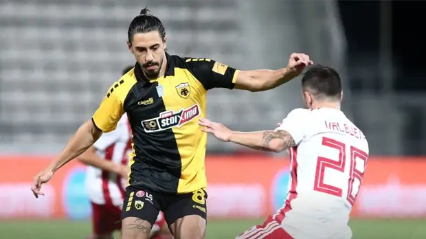 АЕК Карреры не сумел завоевать Кубок Греции по футболу