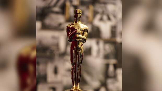 Певица H.E.R. получила "Оскар" за песню для фильма "Иуда и черный мессия"