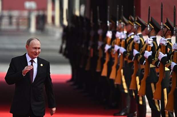 Путин готовит важное обращение на параде 9 Мая, сообщил Песков