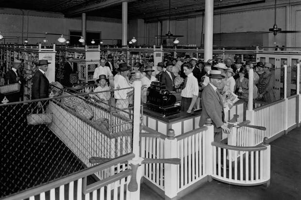 Шопинг в Piggly Wiggly, 1918 год