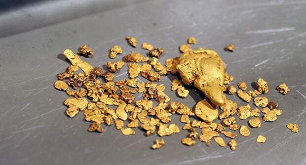 Золото, добытое на участке золотодобычи предприятия, фото из архива