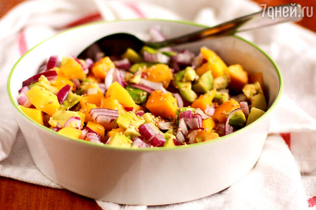Салат с фасолью и манго: рецепт для здорового обеда