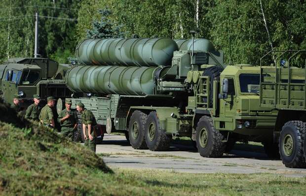 Пусковая установка зенитной ракетной системы комплекса С-400 "Триумф"
