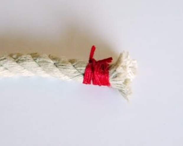 Плетеная чаша из веревки