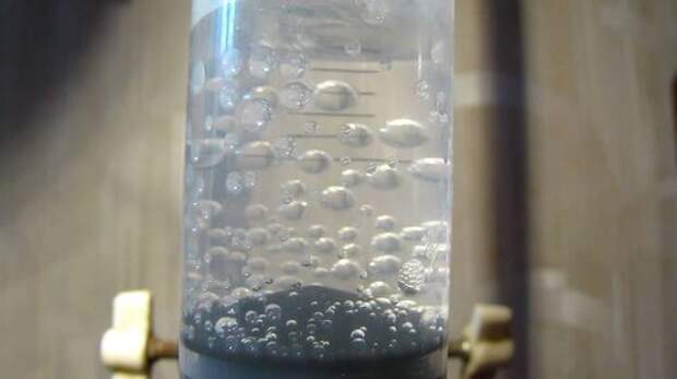 Как вскипятить воду при комнатной температуре? И как заморозить уже кипящую воду