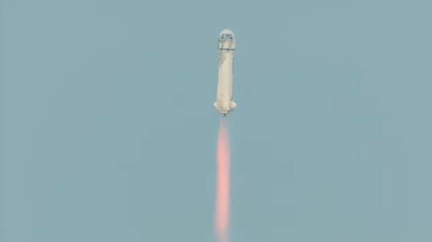 В США стартовал в суборбитальный полет корабль компании Blue Origin с туристами
