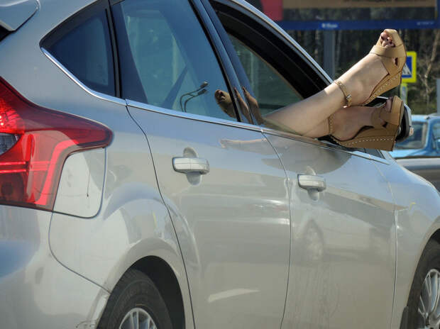 На подъездах к Крымскому мосту выстроилась очередь из 500 машин