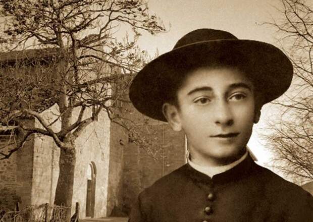 Роландо Риви