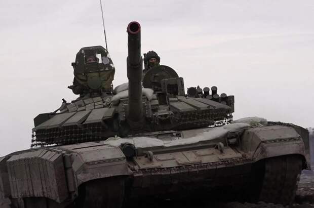 Российские танковые ракеты навылет прошивают бронетехнику ВСУ в зоне СВО