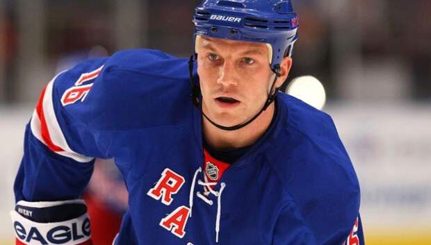 Hockey Fans React To Unexpected Sean Avery Comeback